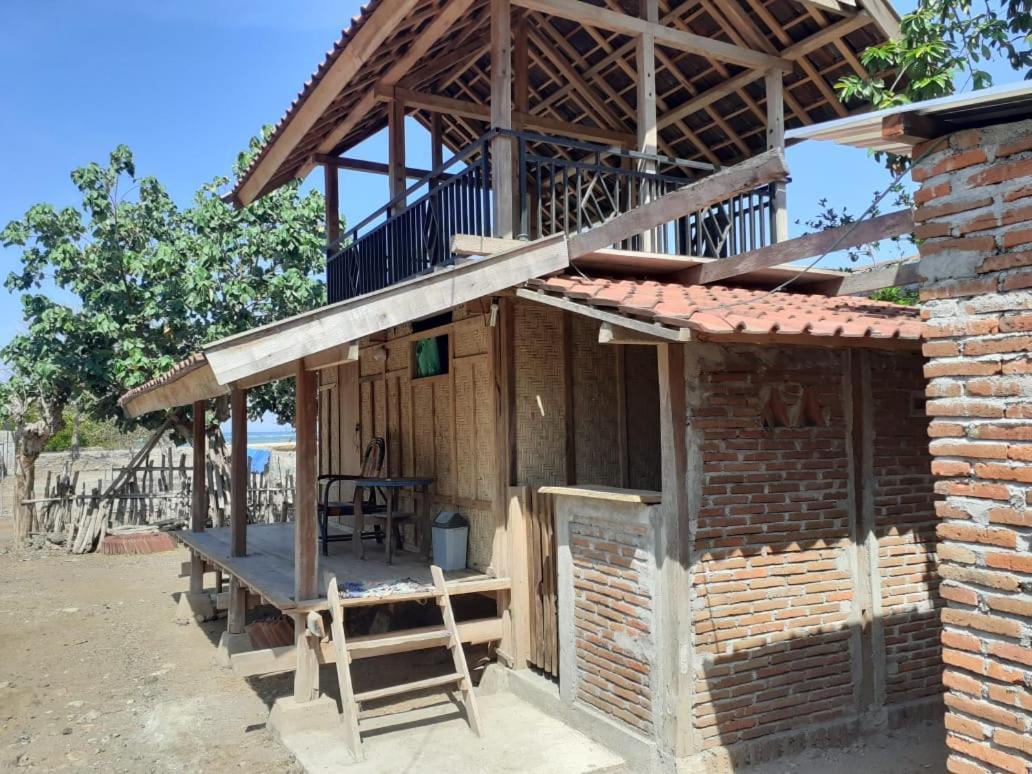 Sollo Sollo Homestay Lemonga Екстериор снимка